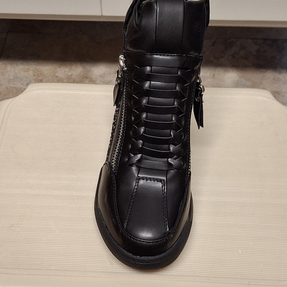 New Women's  Stylish Wedge Fashion Sneaker W/mesh/zipper Accent-blk - Picture 2 of 6